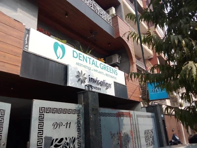 Dental Greens clinic storefront in Pitampura, Delhi