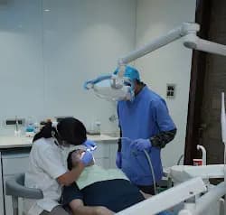 Dr. Richa and the Dental Greens team